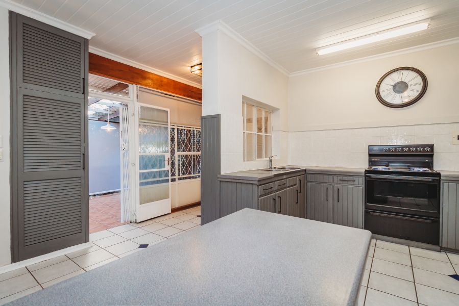 6 Bedroom Property for Sale in Heatherlands Western Cape